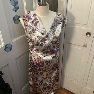 Chic Floral V-Neck Dress